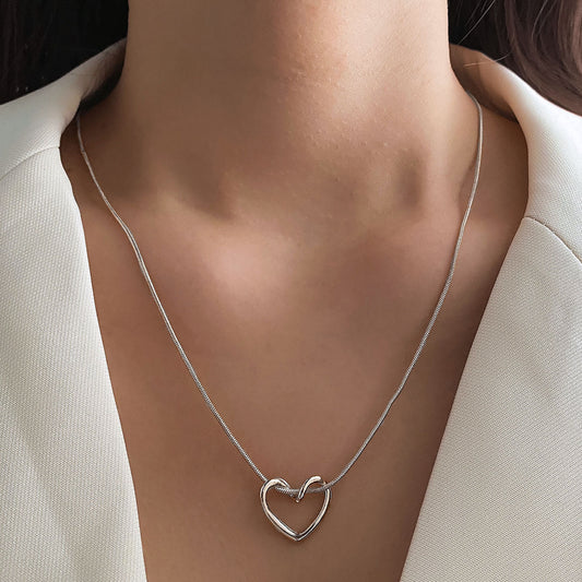 Niche Hollow Heart Necklace For Women - Badi Jewellery store